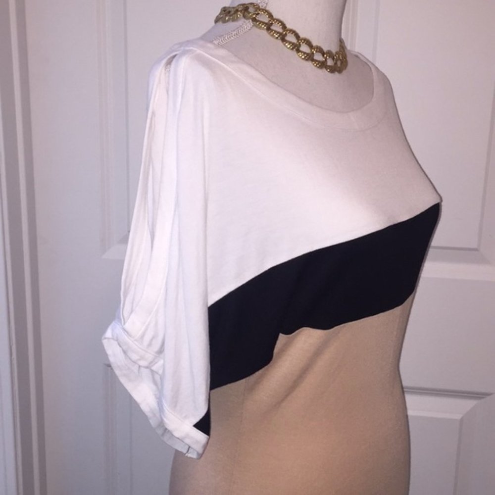 Bebe cold shoulder color block